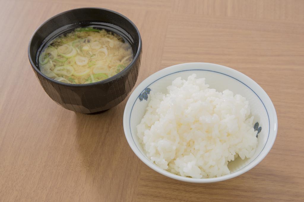 长冈鲁特酒店 外观 照片